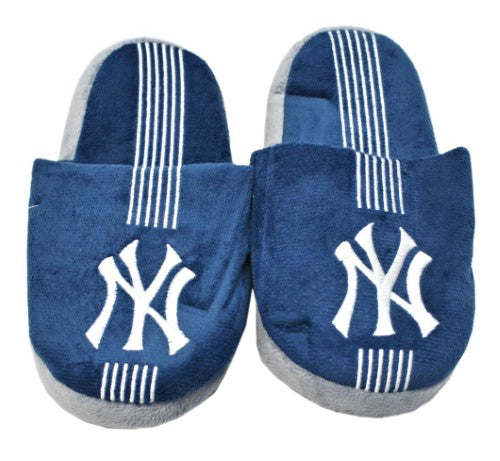 New York Yankees Slipper - Youth 8-16 Size 7-8 Stripe - (1 Pair) - XL